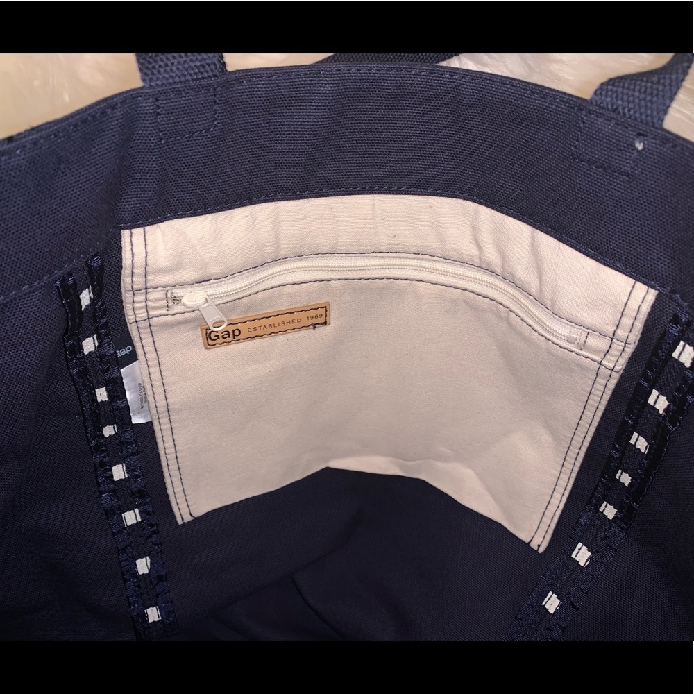 Gap Tote - image 3